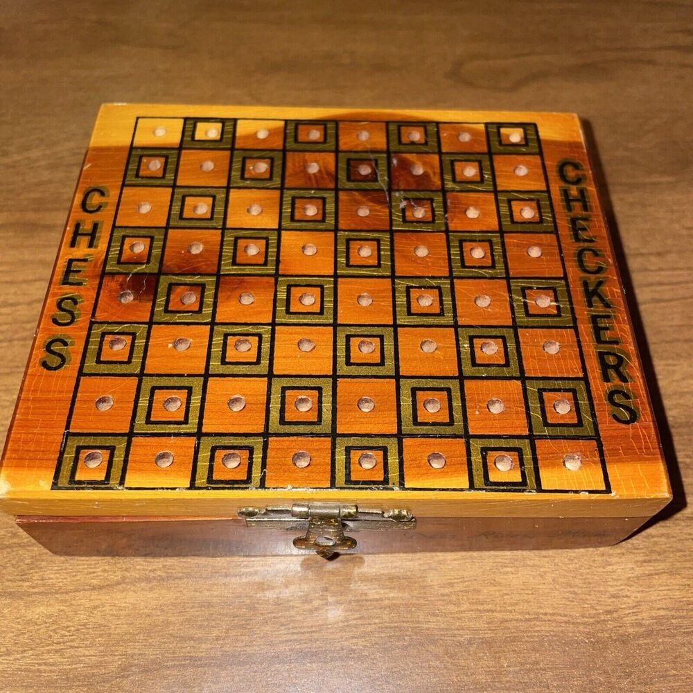 Vintage Checkers Wood Travel Set Souvenir Of Deer River Minn. Box Pegs See Desc.